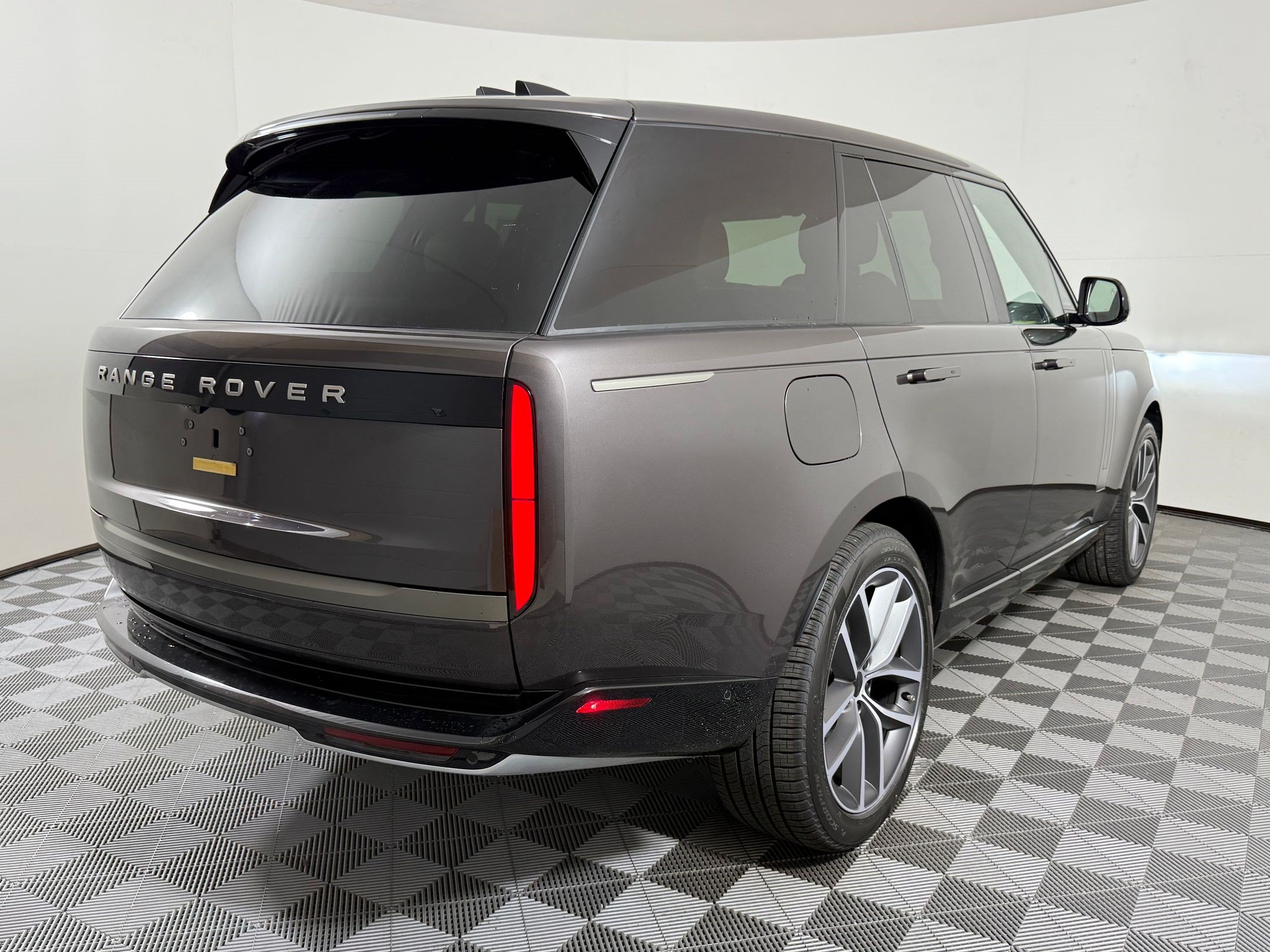 New 2026 Land Rover Range Rover SE AWD/4WD image 9