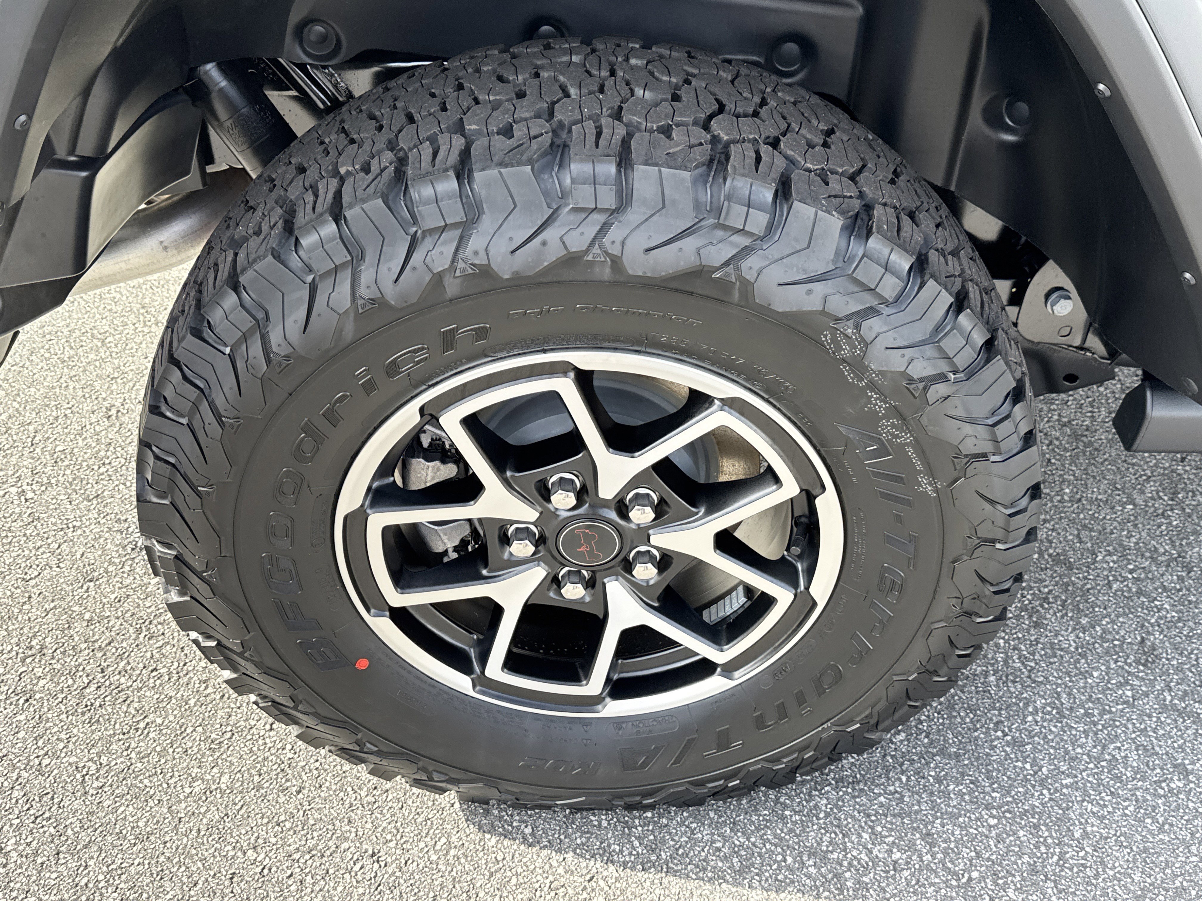 New 2026 Jeep Wrangler Unlimited Rubicon w/ Steel Bumper Group image 22