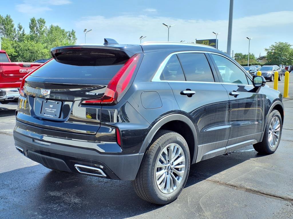 New 2025 Cadillac XT4 Premium Luxury image 11