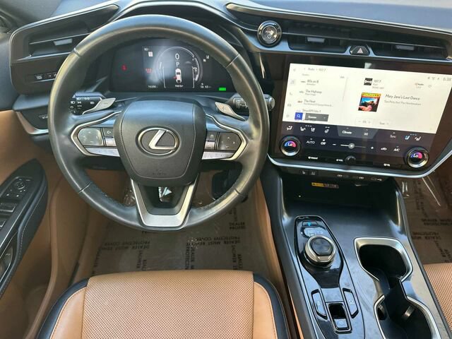 Used 2023 Lexus RZ 450e Premium w/ Technology Package AWD/4WD image 17