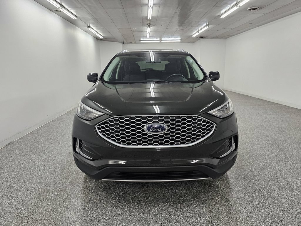 Used 2023 Ford Edge SEL w/ Convenience Package AWD/4WD image 2