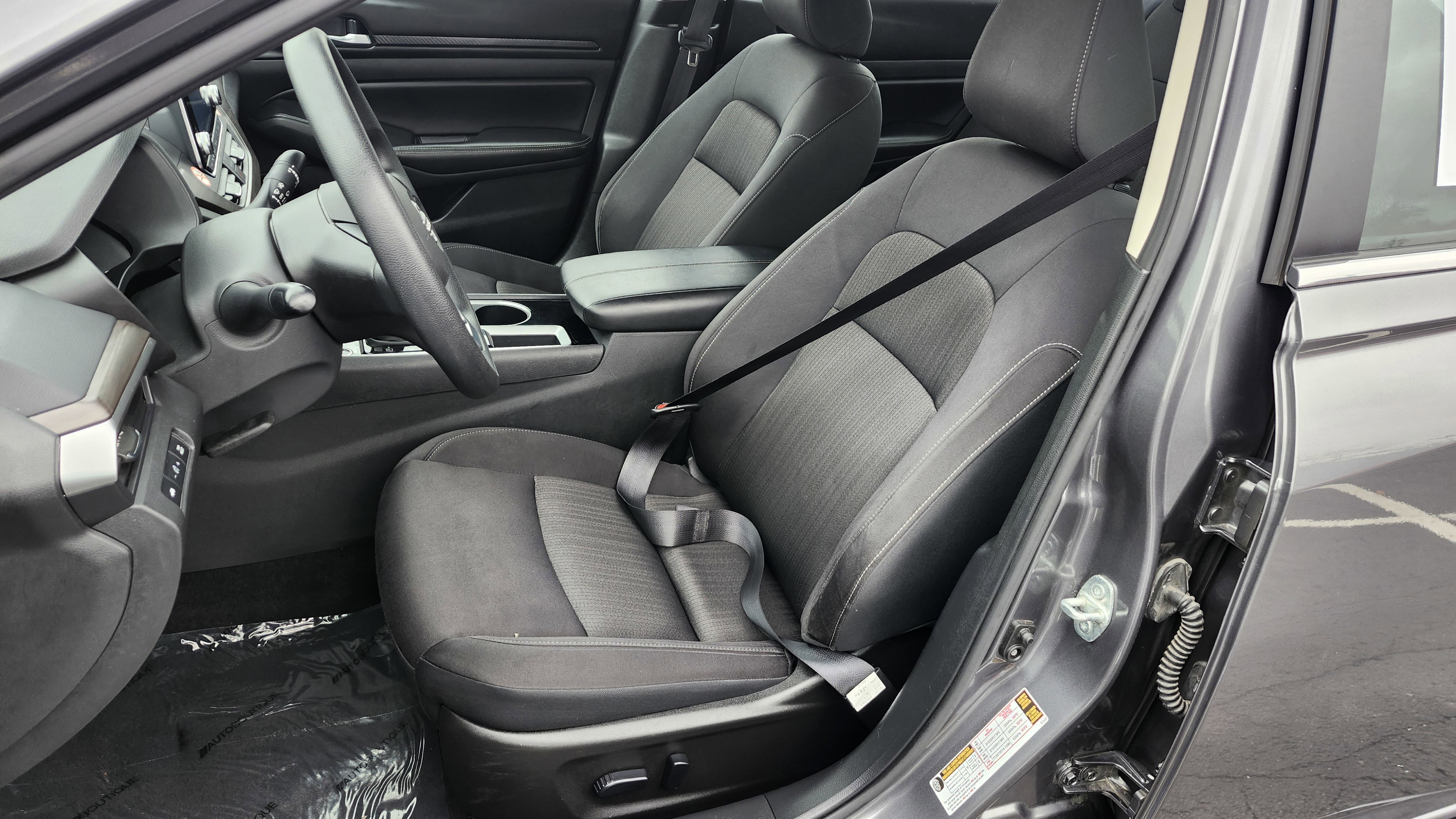 Used 2024 Nissan Altima 2.5 SV image 23