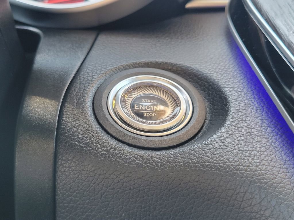 Certified 2020 Mercedes-Benz GLC 300 4MATIC image 25