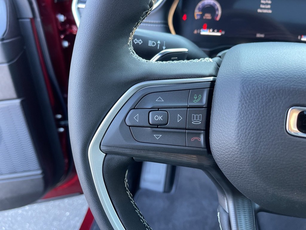 New 2025 Jeep Grand Cherokee L Altitude image 15