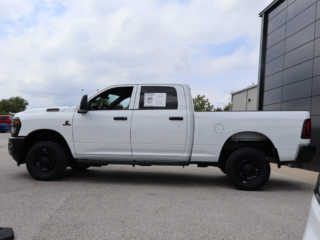 Used 2026 RAM 2500 Tradesman AWD/4WD image 2