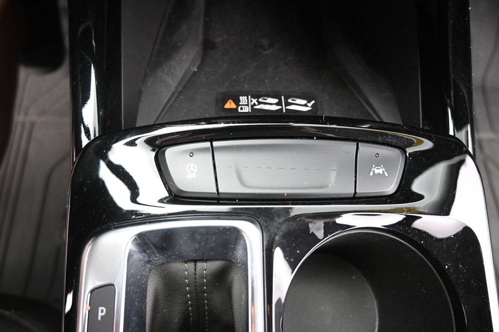 Used 2024 Chevrolet Trax ACTIV w/ Sunroof Package FWD image 30