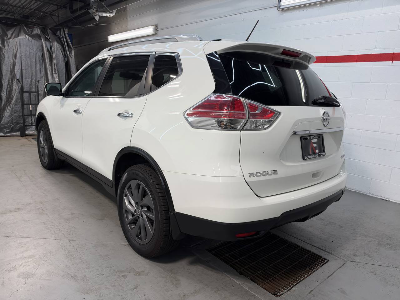 Used 2016 Nissan Rogue SL AWD/4WD image 5