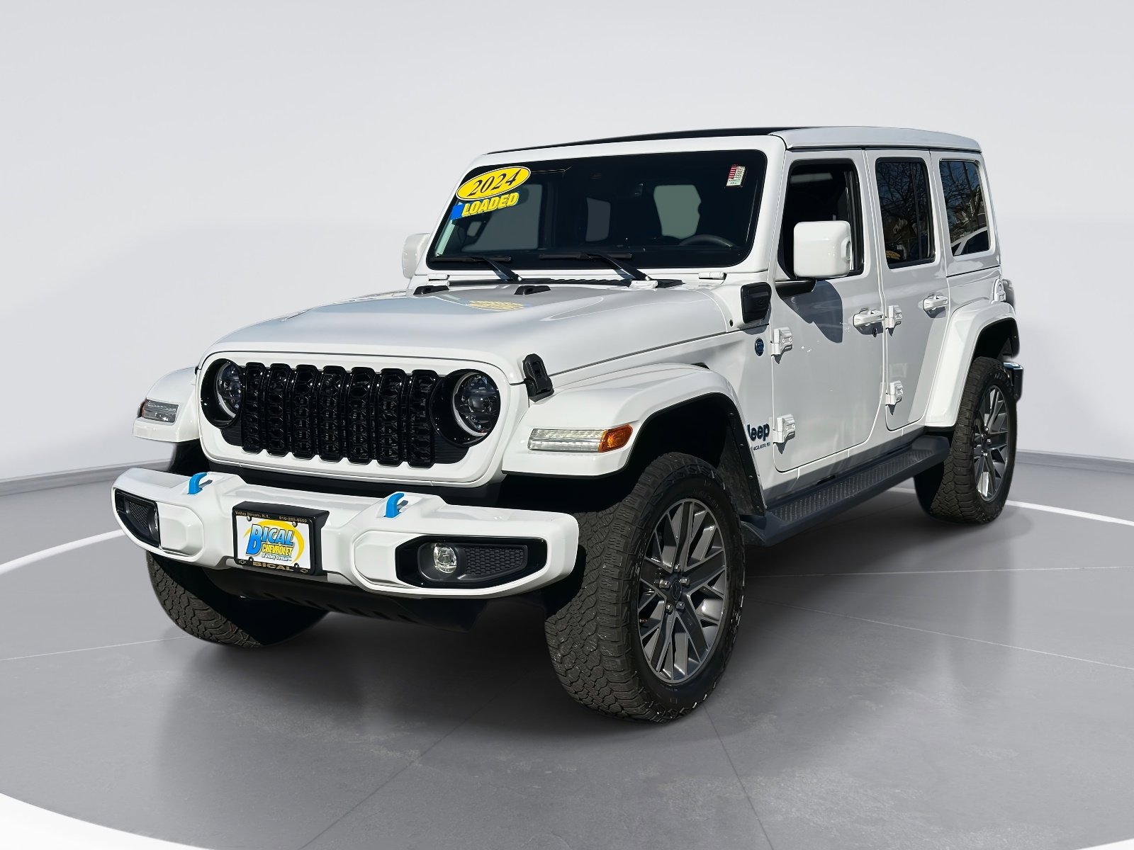 Used 2024 Jeep Wrangler High Altitude AWD/4WD image 3
