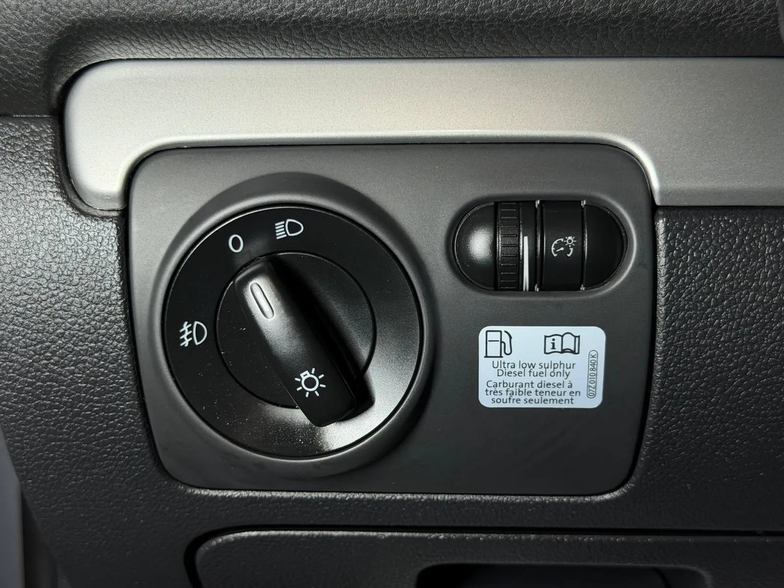 Used 2014 Volkswagen Golf TDI FWD image 28