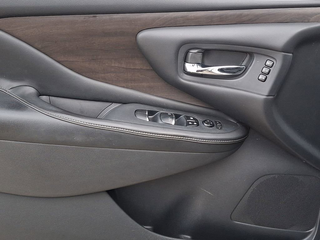 Used 2019 Nissan Murano Platinum w/ Cargo Package AWD/4WD image 12