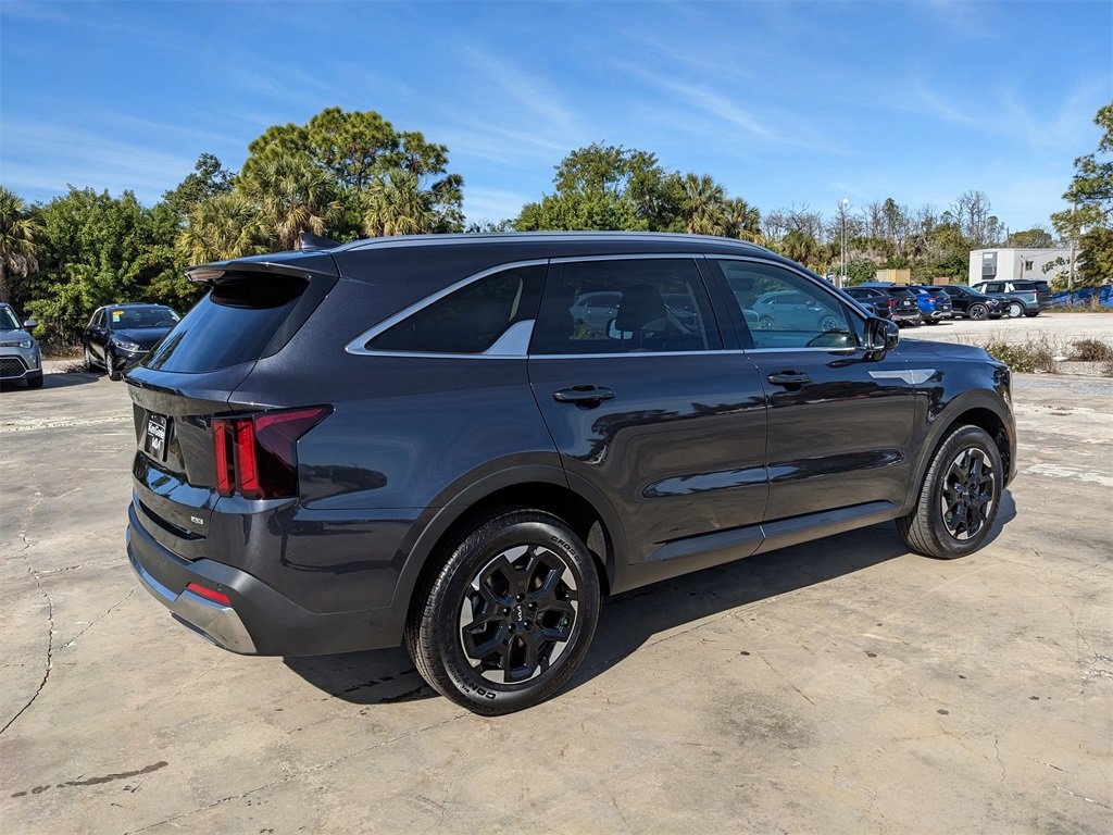 Certified 2025 Kia Sorento S w/ Panoramic Sunroof Package image 9