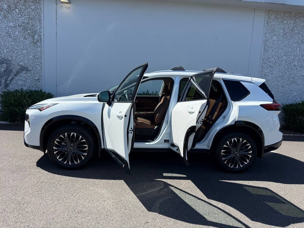 Certified 2026 Nissan Rogue Platinum AWD/4WD image 17