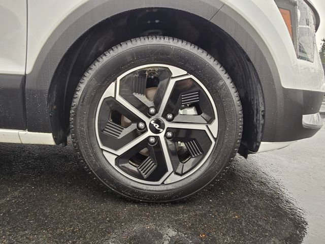 Certified 2023 Kia Niro EX image 10