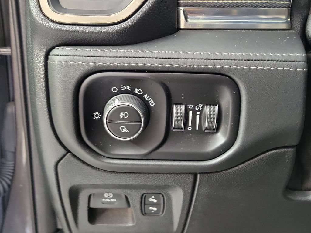 Used 2020 RAM 1500 Limited AWD/4WD image 13