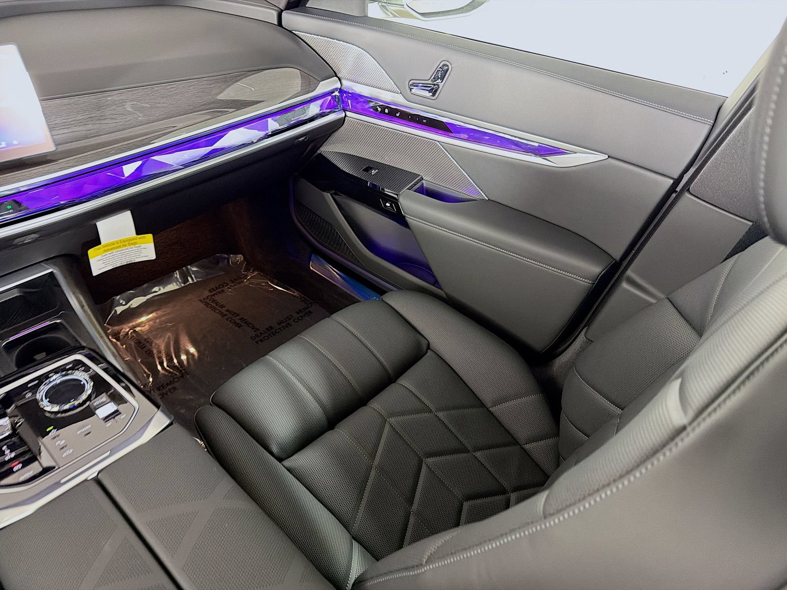 New 2026 BMW i7 xDrive60 AWD/4WD image 25