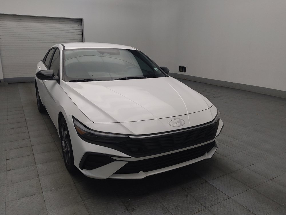 Used 2025 Hyundai Elantra Sport FWD image 13