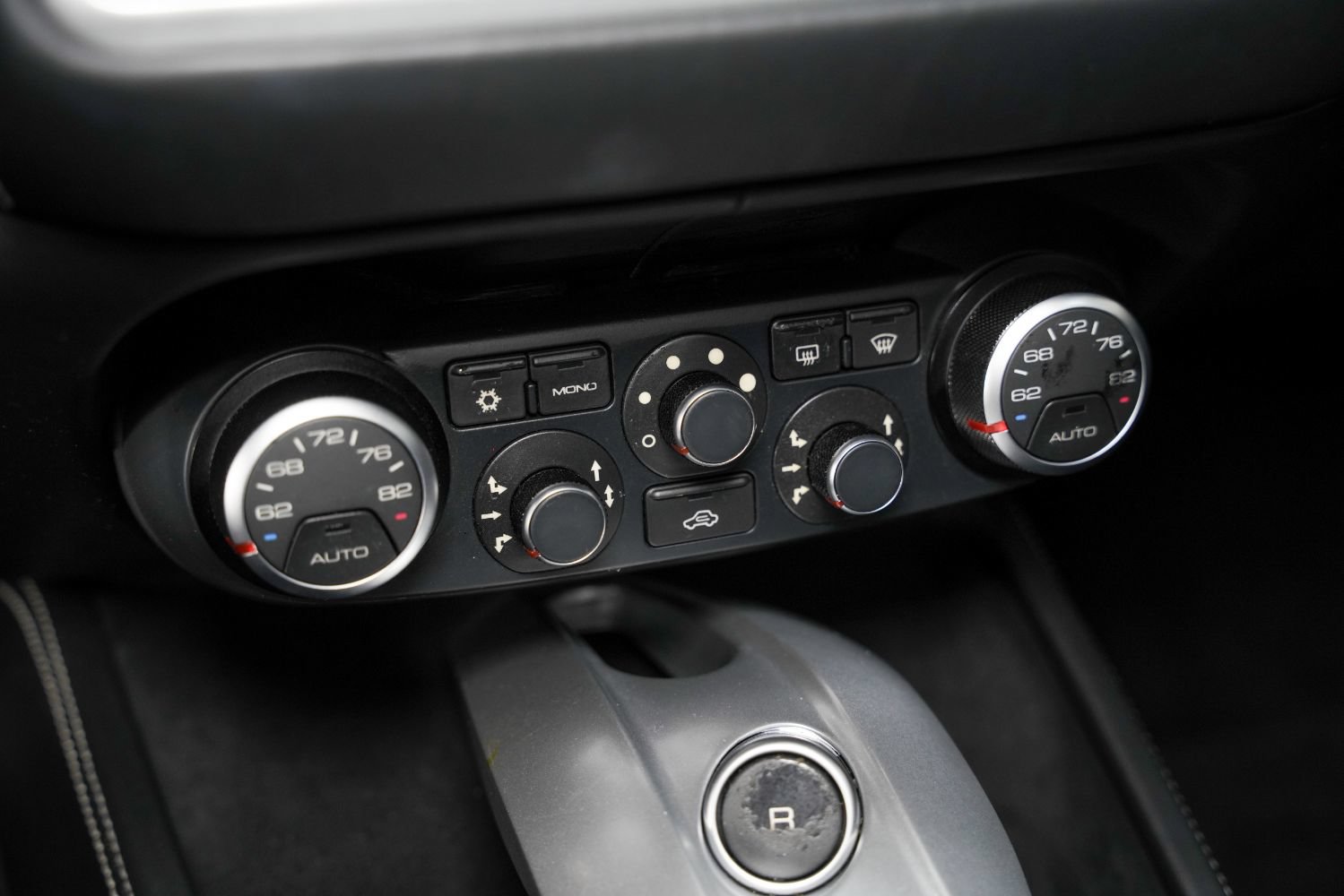 Used 2016 Ferrari California T RWD image 43