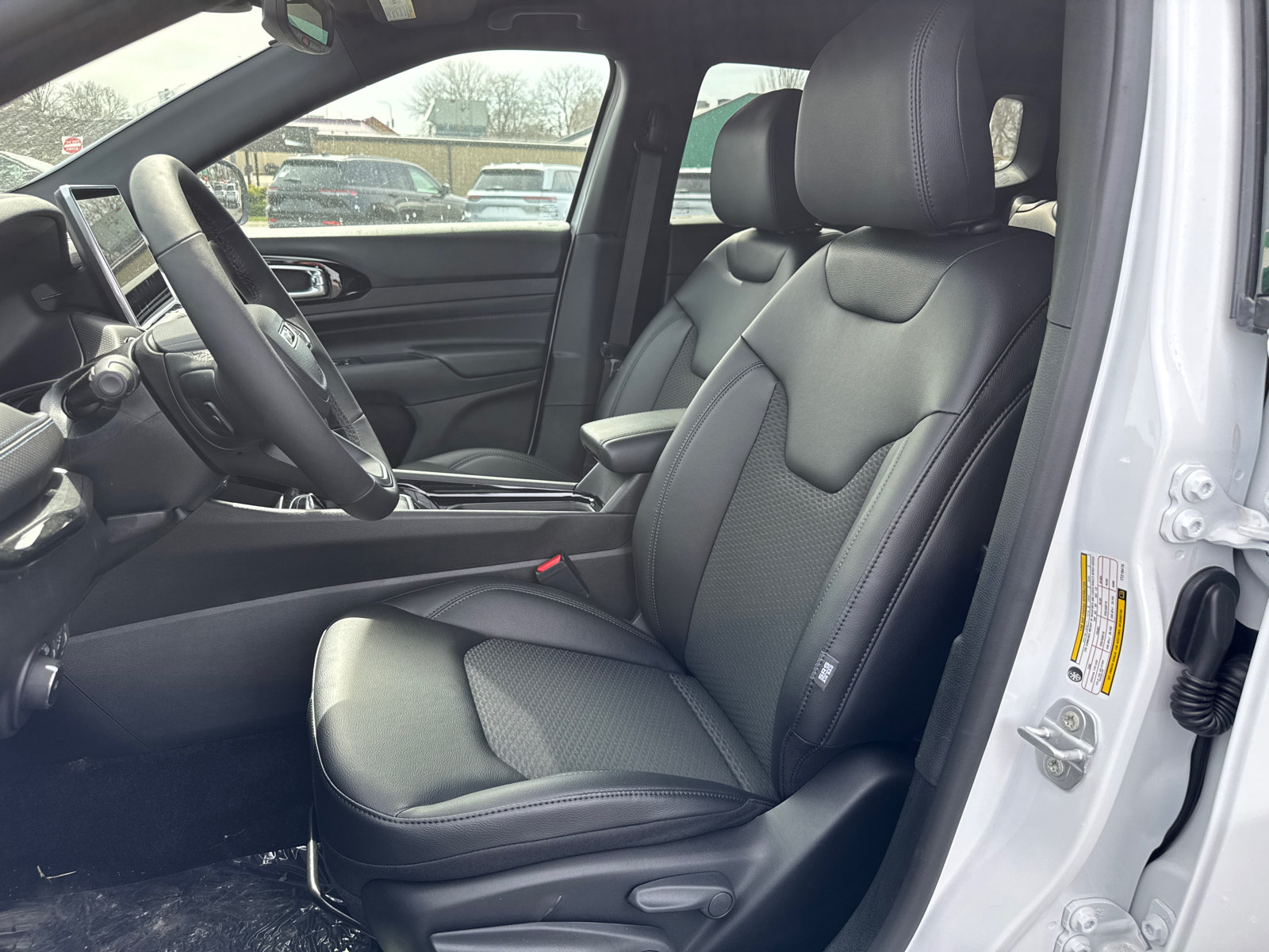 New 2026 Jeep Compass Latitude AWD/4WD image 9