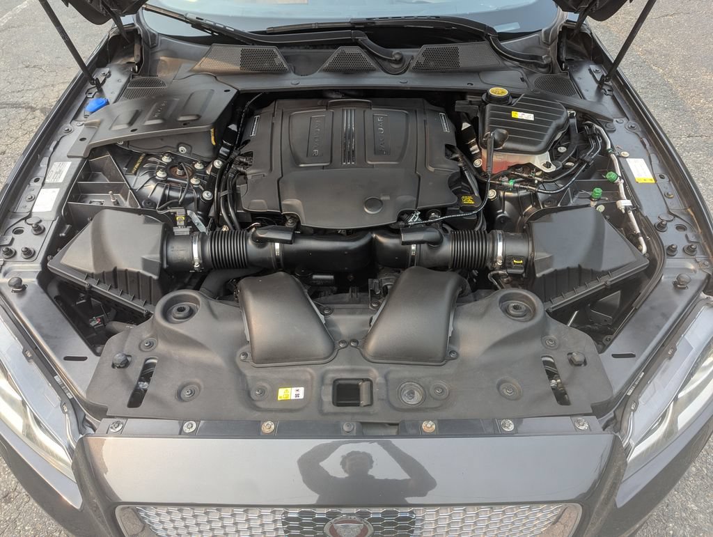 Used 2017 Jaguar XJ L Supercharged RWD image 63