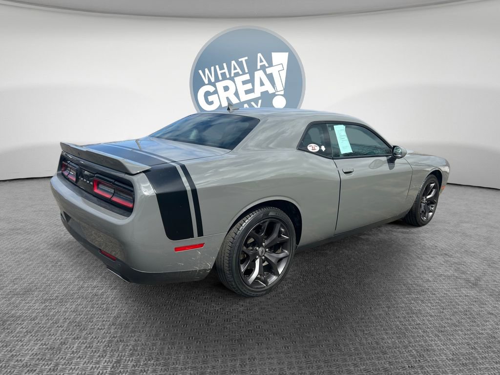 Certified 2017 Dodge Challenger SXT Plus image 3