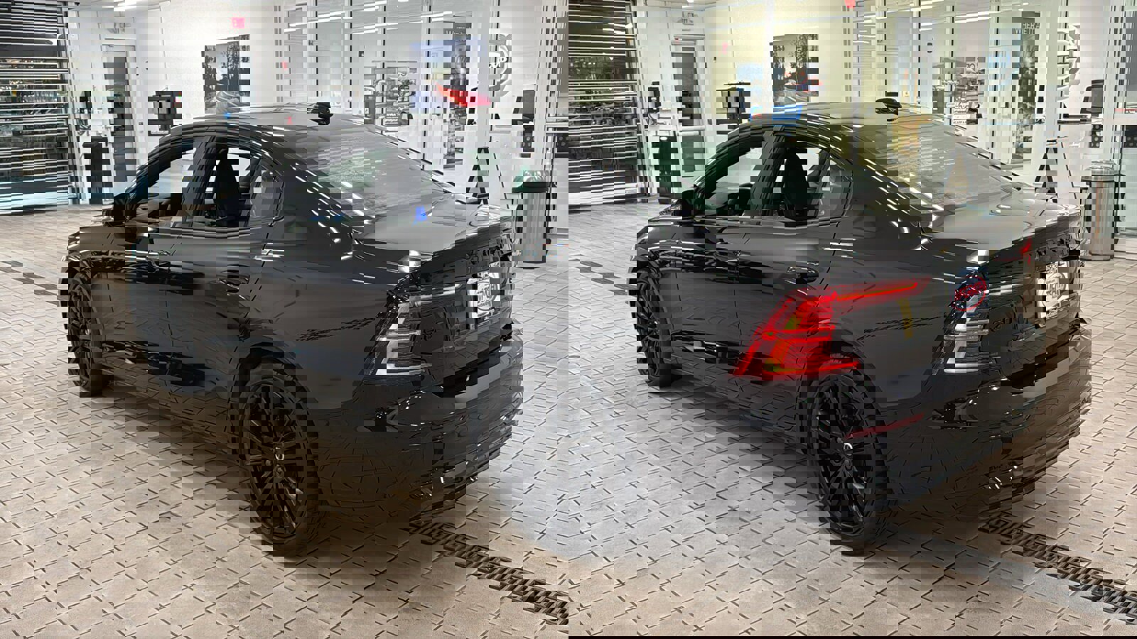 Used 2023 Volvo S60 B5 Plus w/ Climate Package image 7