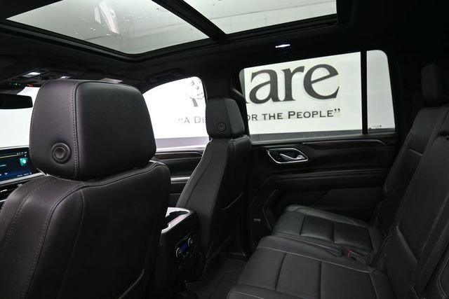 Used 2023 Chevrolet Suburban LT w/ LT Signature Plus Package AWD/4WD image 24