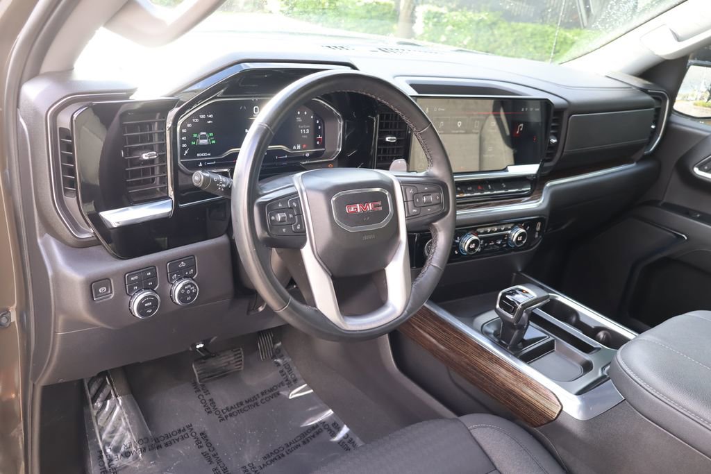 Used 2023 GMC Sierra 1500 Elevation w/ X31 Off-Road Package AWD/4WD image 15