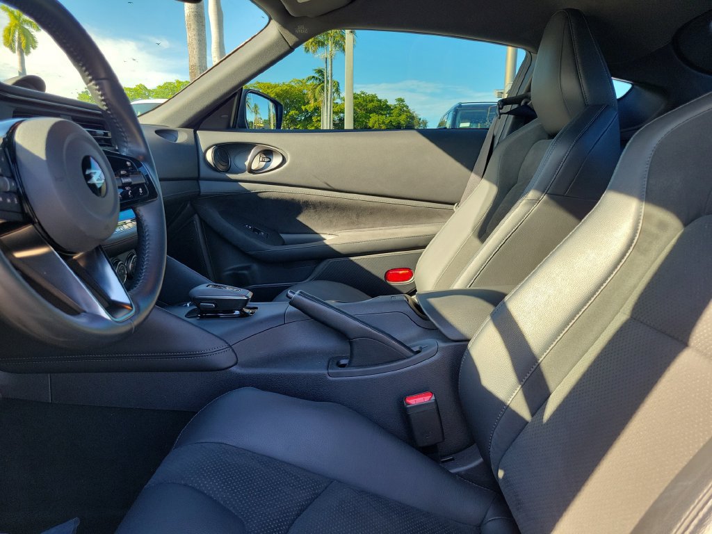 Certified 2025 Nissan Z Performance w/ Floor Mat Package RWD image 19