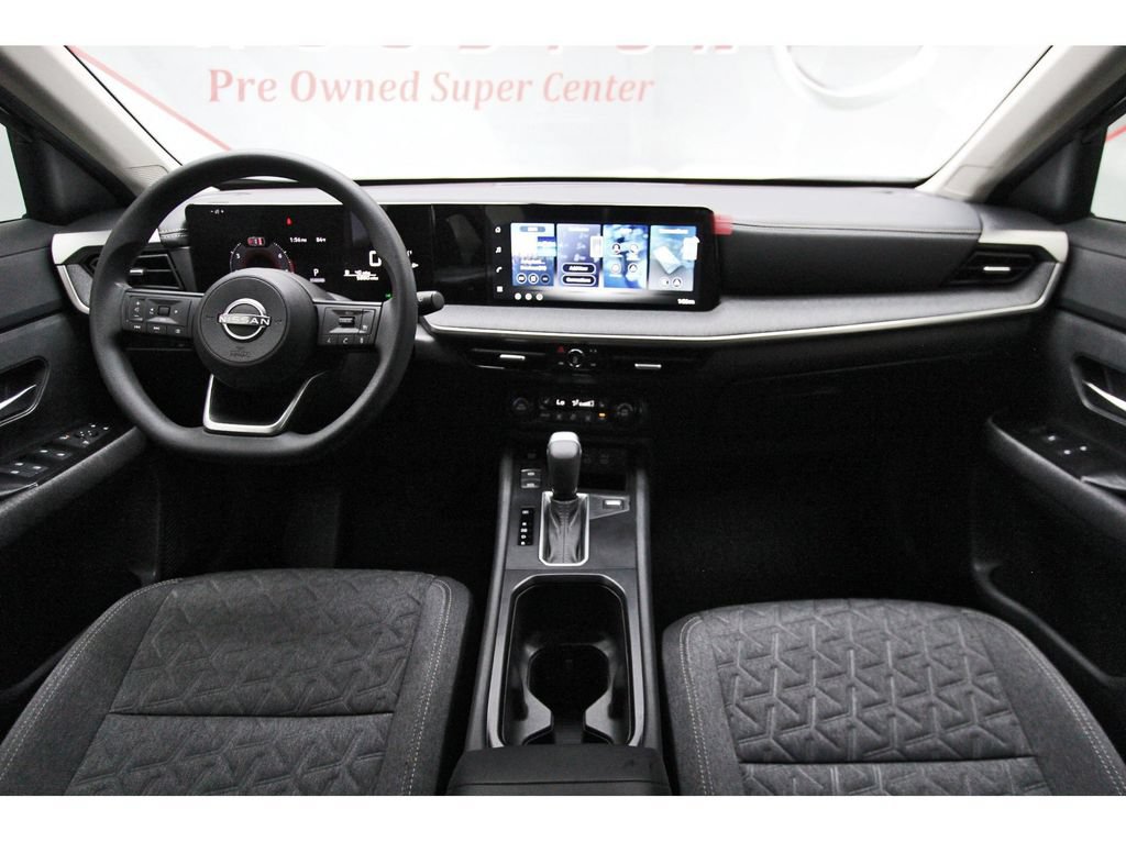 Used 2026 Nissan Kicks SV w/ SV Premium Package FWD image 9