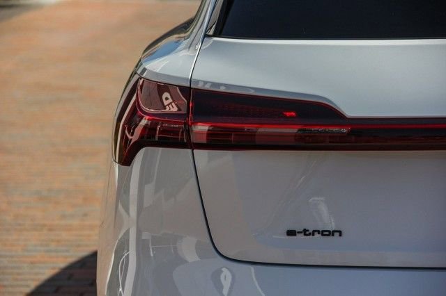 Certified 2023 Audi e-tron Premium w/ Convenience Plus Package image 6