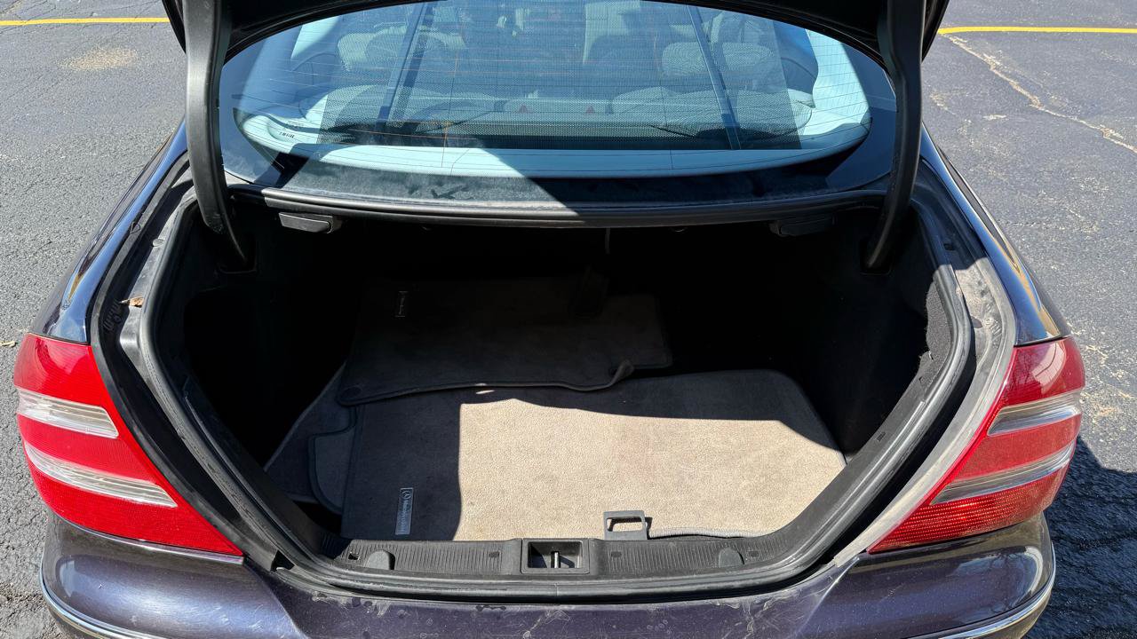 Used 2005 Mercedes-Benz CLK 500 Coupe image 25
