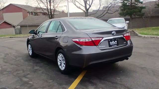 Used 2017 Toyota Camry LE image 9