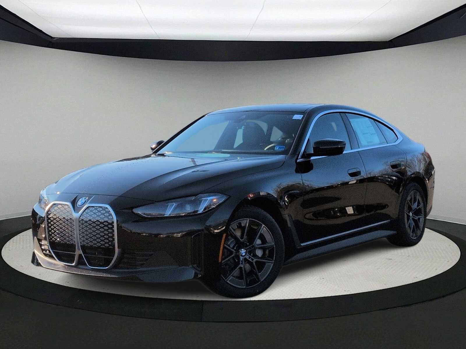 Used 2026 BMW i4 xDrive40i AWD/4WD image 1
