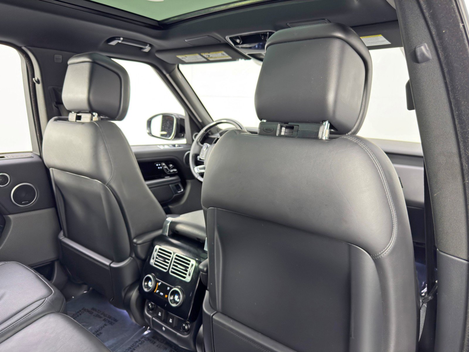 Used 2020 Land Rover Range Rover HSE image 45