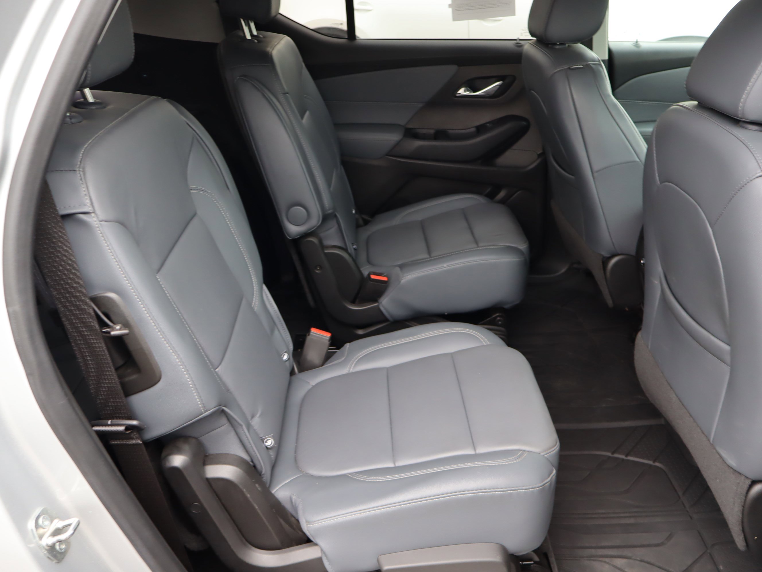 Used 2019 Chevrolet Traverse LT w/ LT Premium Package FWD image 37