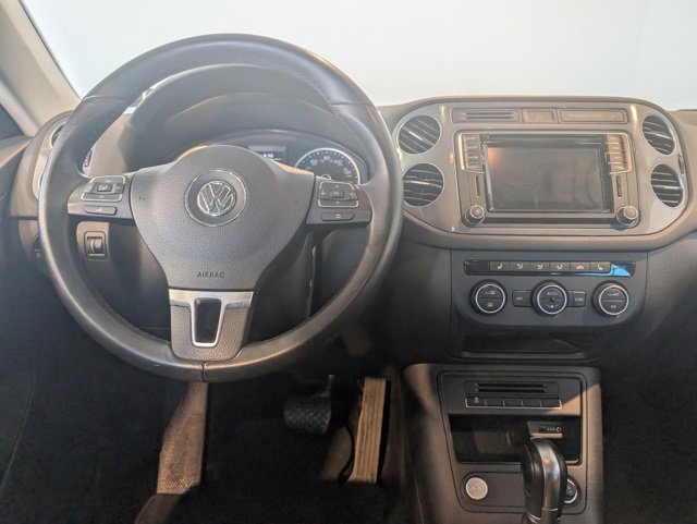 Used 2017 Volkswagen Tiguan Sport image 13