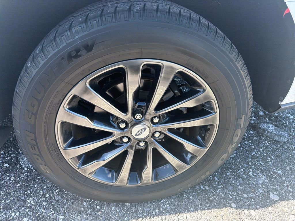 Used 2021 Ford Expedition Limited RWD image 17