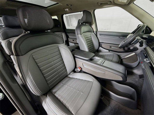 Certified 2026 Kia EV9 Land image 31
