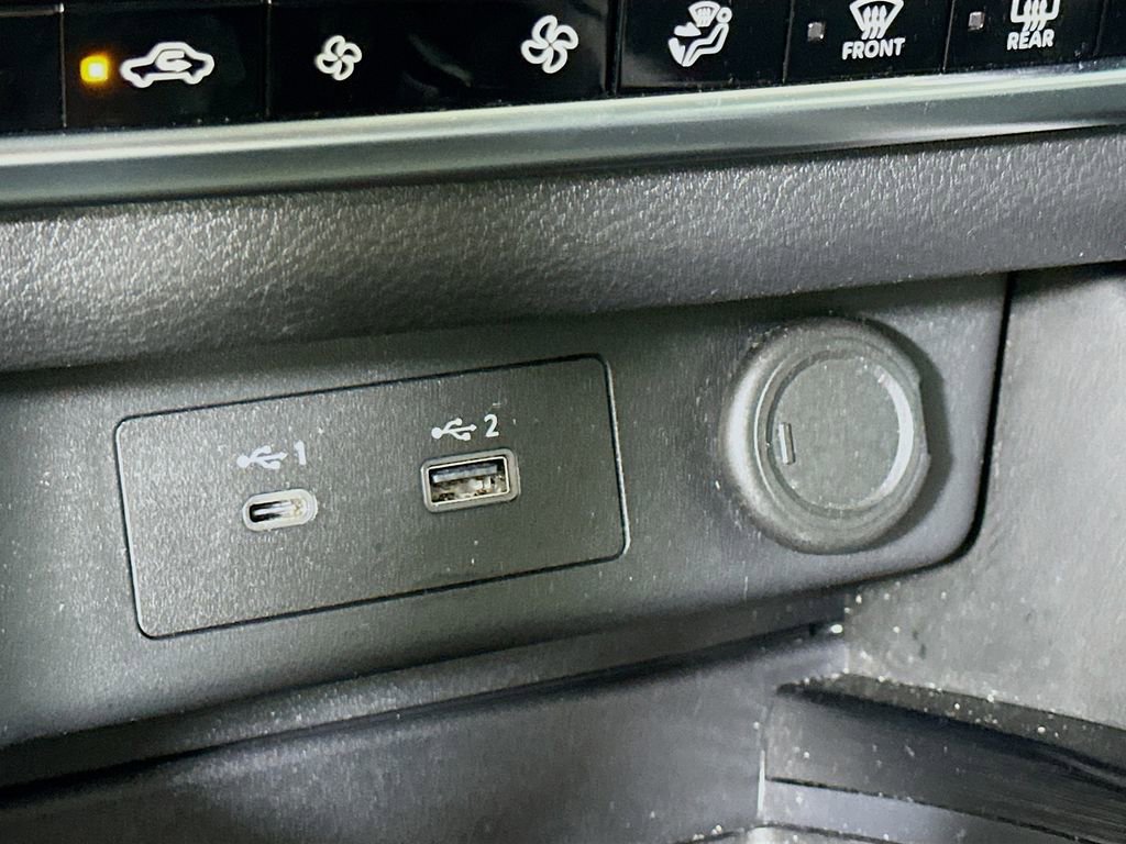 Used 2023 Nissan Rogue SL image 31