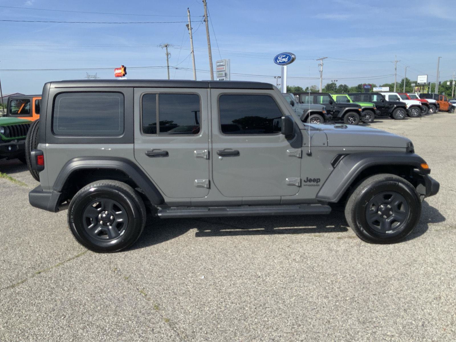 Used 2022 Jeep Wrangler Unlimited Sport AWD/4WD image 14