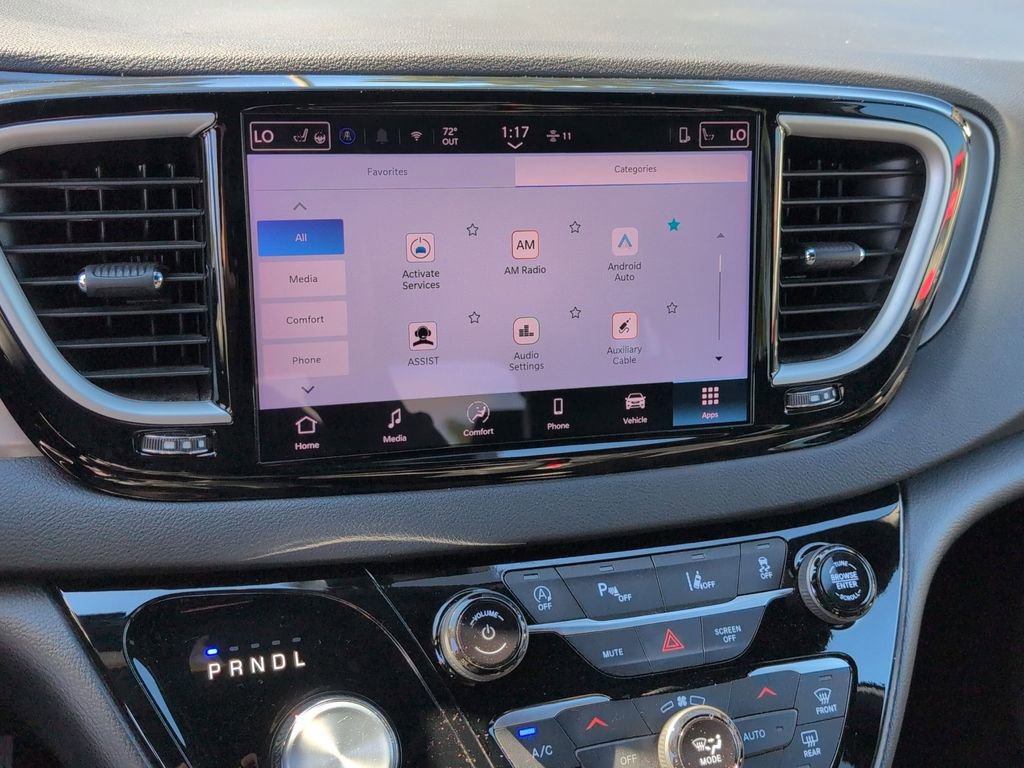 Used 2025 Chrysler Pacifica Select image 19