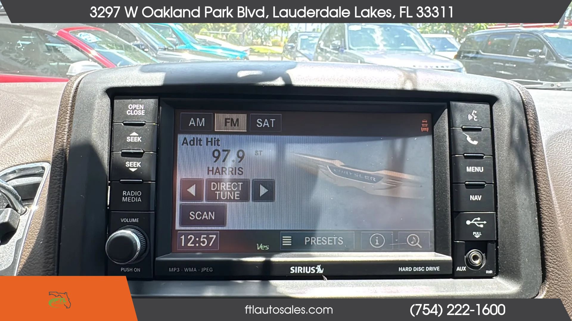 Used 2012 Chrysler Town & Country Limited w/ Luxury Group FWD image 64