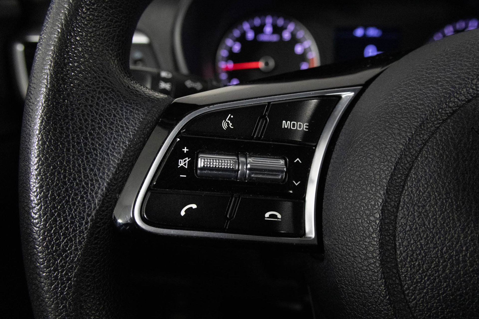 Used 2020 Kia Optima LX image 27