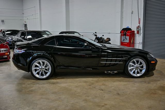 Used 2006 Mercedes-Benz SLR image 11