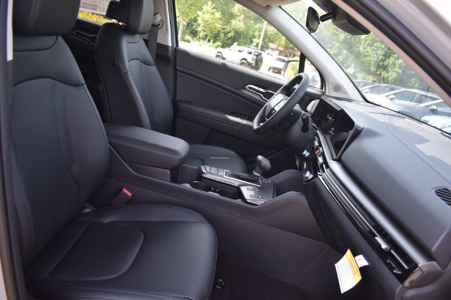 New 2026 Kia Sportage EX w/ EX Panorama Roof Package FWD image 13