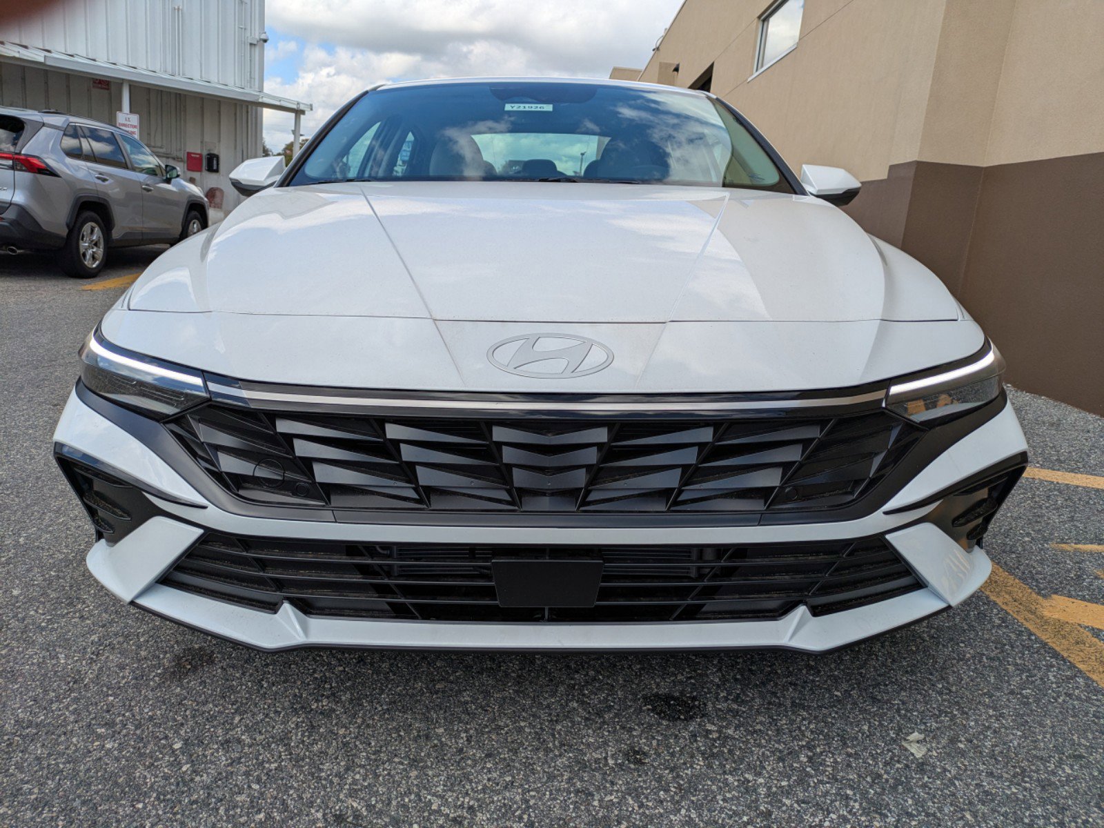 Used 2025 Hyundai Elantra Limited image 9