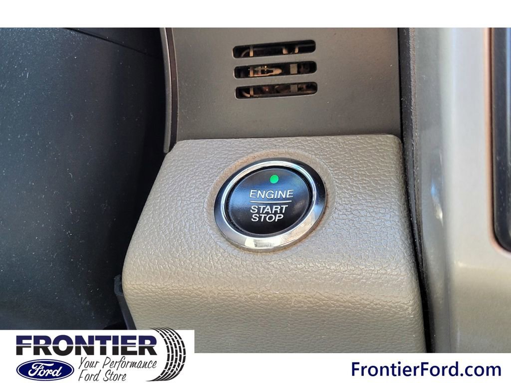 Used 2015 Ford F150 Lariat image 27