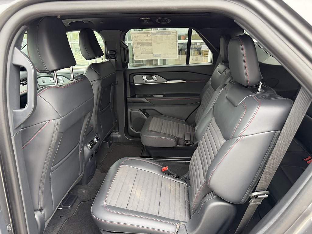 New 2027 Ford Explorer ST-Line w/ Premium Package AWD/4WD image 15