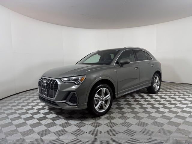 Used 2023 Audi Q3 2.0T Premium Plus AWD/4WD image 3