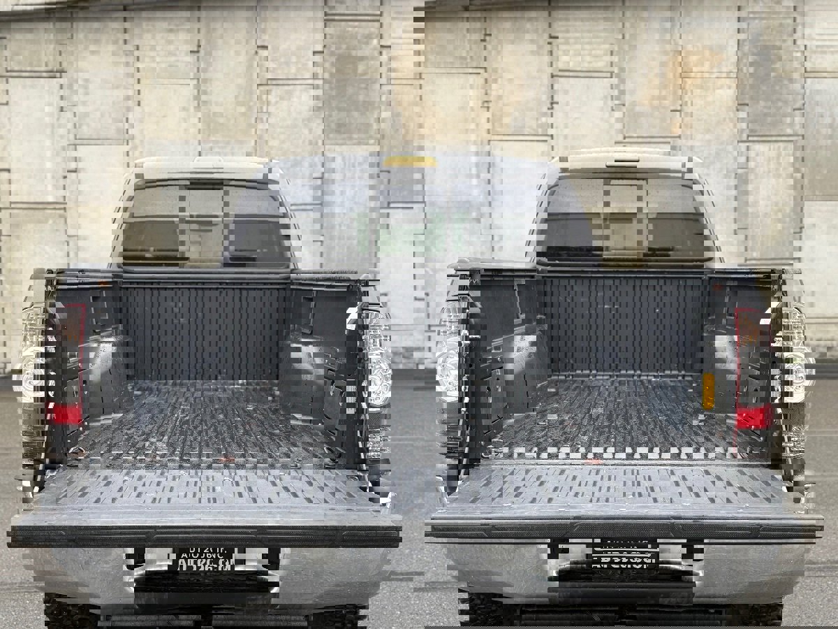 Used 2012 Toyota Tacoma 4x4 Access Cab w/ SR5 Pkg image 29